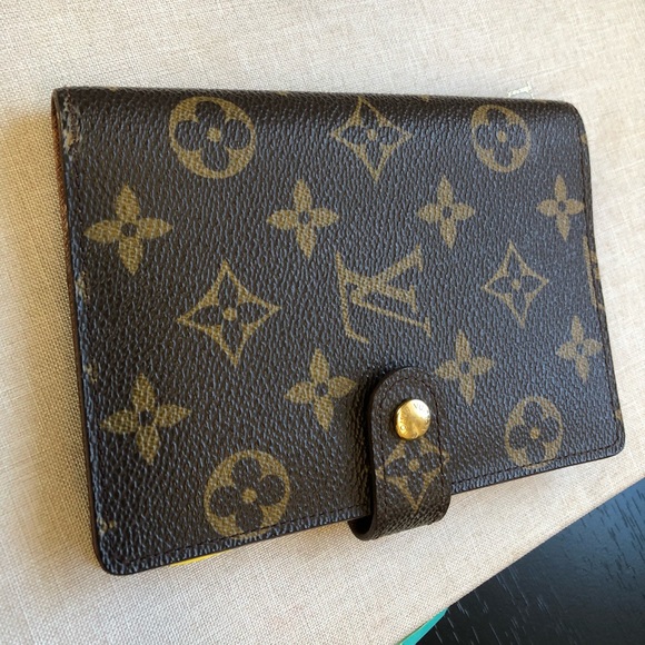 Louis Vuitton PM planner/wallet monogram
